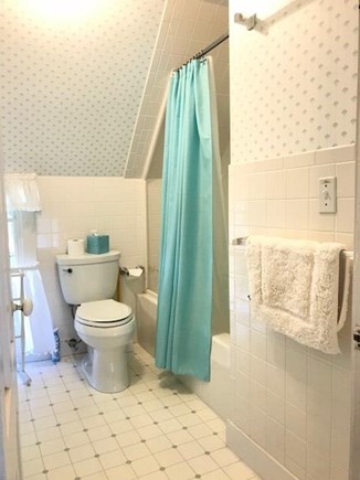 Oak Bluffs Martha's Vineyard vacation rental - Upstairs front bathroom with tub and shower