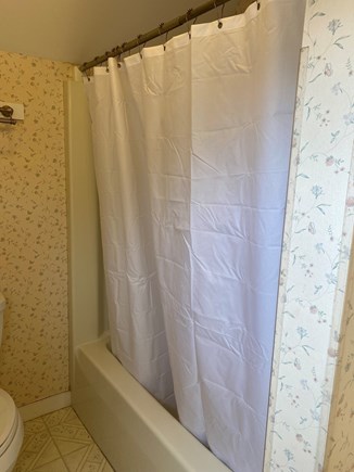 Oak Bluffs Martha's Vineyard vacation rental - Tub and shower in 2nd full bathroom upstairs