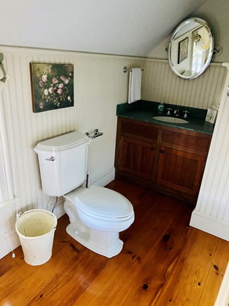Edgartown Martha's Vineyard vacation rental - Upstairs shared bath