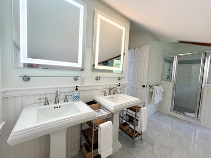 Edgartown, ENC2191 Martha's Vineyard vacation rental - Primary Bath