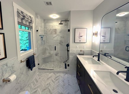 Oak Bluffs Martha's Vineyard vacation rental - Newly remodeled primary ensuite