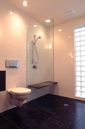 West Tisbury Martha's Vineyard vacation rental - Bathroom