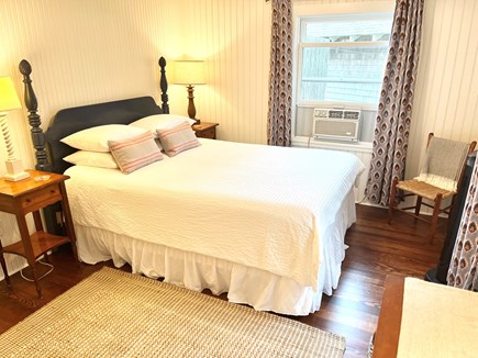 Oak Bluffs, East Chop Martha's Vineyard vacation rental - New 1st floor Queen bedroom