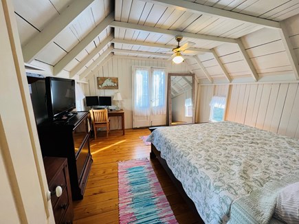 Oak Bluffs Martha's Vineyard vacation rental - King Bed