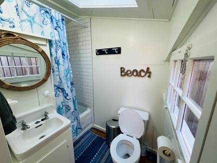 Oak Bluffs Martha's Vineyard vacation rental - Bathroom