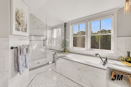 Oak Bluffs Martha's Vineyard vacation rental - Second floor, Master bathroom.