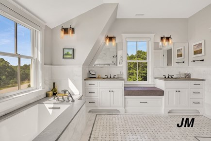 Oak Bluffs Martha's Vineyard vacation rental - Second floor, Master bathroom.