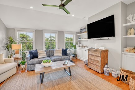 Oak Bluffs Martha's Vineyard vacation rental - Second floor, Family room.