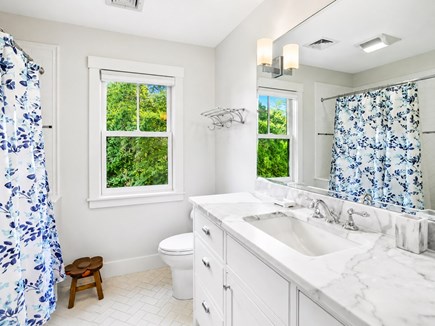 Oak Bluffs Martha's Vineyard vacation rental - Upstairs bathroom