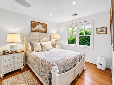 Oak Bluffs Martha's Vineyard vacation rental - Upstairs bedroom with queen bed