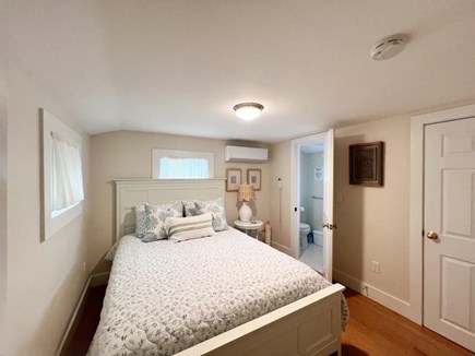 Oak Bluffs Martha's Vineyard vacation rental - Primary bedroom with queen bed