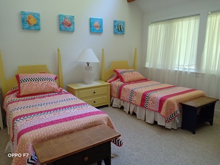 Edgartown Martha's Vineyard vacation rental - Downstairs bedroom with twin beds