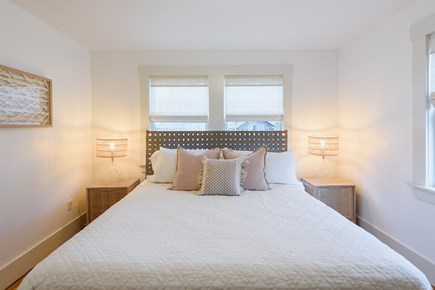 Oak Bluffs Martha's Vineyard vacation rental - First Floor Bedroom with King Bed