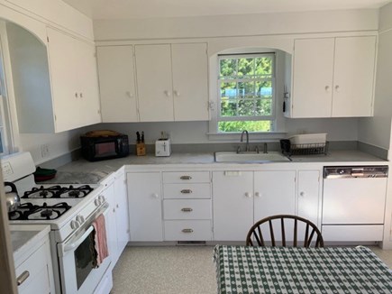 Chilmark Martha's Vineyard vacation rental - Quaint kitchen with kitchen seating