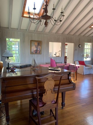 Chilmark Martha's Vineyard vacation rental - Living room