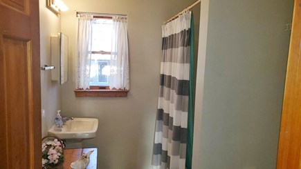 Oak Bluffs Martha's Vineyard vacation rental - One of three full bathrooms