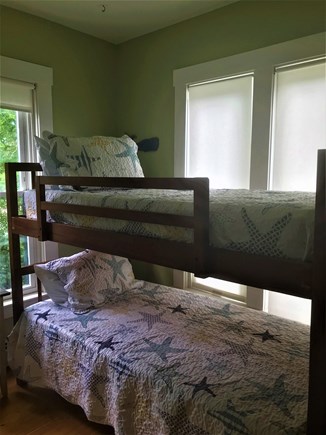 Oak Bluffs, Historic Copeland District Martha's Vineyard vacation rental - Bunk Bedroom