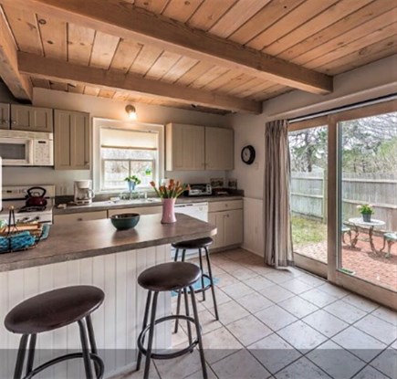 Edgartown, Katama Martha's Vineyard vacation rental - Well-equipped Kitchen with beautiful ceiling and breakfast bar