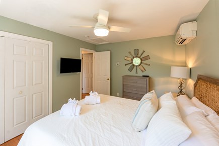 Oak Bluffs Martha's Vineyard vacation rental - Guest Queen Bedroom, Flat Screen TV, A/C