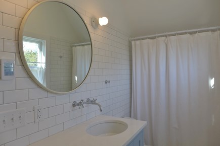 Oak Bluffs Martha's Vineyard vacation rental - 2nd Floor Guest full bath combo tub/shower