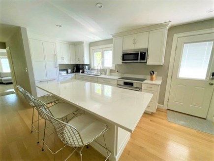 Edgartown Martha's Vineyard vacation rental - Dazzling modern kitchen with all amenities &center island seating