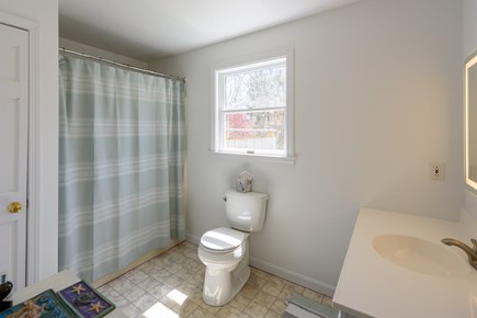 Edgartown Martha's Vineyard vacation rental - 2 Full bathrooms.