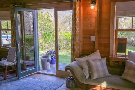 Chilmark, Guest Cottage Martha's Vineyard vacation rental - Inside Art Shack. Sunny and inviting!