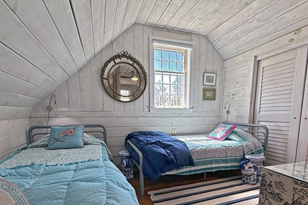 Chilmark, off MeetingHouse Road Martha's Vineyard vacation rental - Twin beds