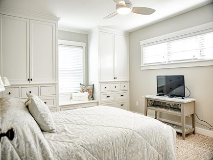 In-Town of Oak Bluffs Martha's Vineyard vacation rental - 2nd Master Suite on 2nd Floor - Queen Bed