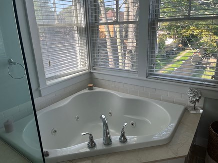 In-Town of Oak Bluffs Martha's Vineyard vacation rental - Jacuzzi Tub