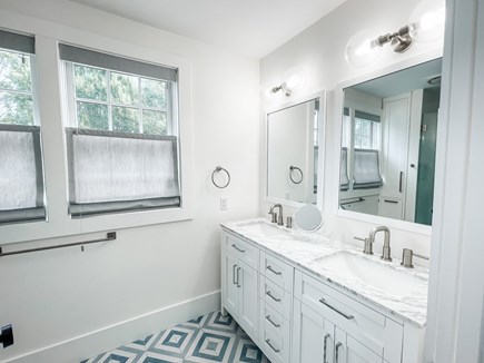Edgartown Martha's Vineyard vacation rental - Primary Bedroom ensuite