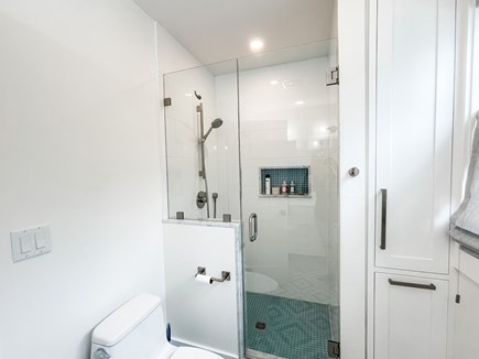Edgartown Martha's Vineyard vacation rental - Primary BedroomEn-suite shower