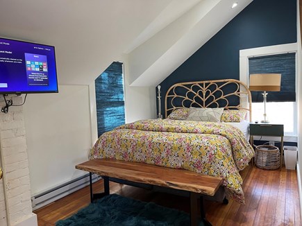 Oak Bluffs Martha's Vineyard vacation rental - Queen Room w/ Roku TV