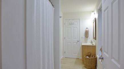 Edgartown Martha's Vineyard vacation rental - Shared Guests bathroom