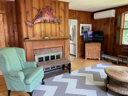 VIneyard Haven  Martha's Vineyard vacation rental - Cozy Living Room (nonfunctioning fireplace)