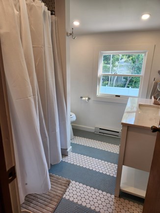 Oak Bluffs, Lagoon Heights Martha's Vineyard vacation rental - 2nd floor renovated bathroom