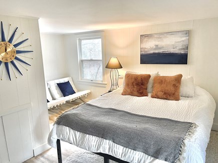 Chappaquiddick, Chappy Dike Bridge Cottage Martha's Vineyard vacation rental - Downstairs master bedroom