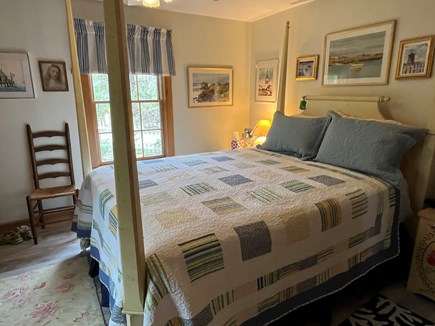 Katama-Edgartown, Edgartown Martha's Vineyard vacation rental - Queen bed with en suite half bath