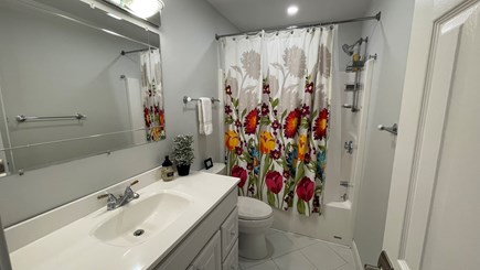Edgartown Martha's Vineyard vacation rental - 2nd Floor Bathroom