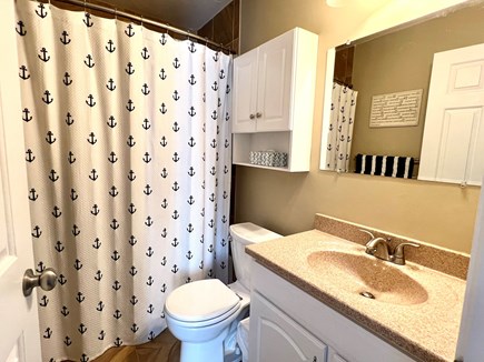 Edgartown Martha's Vineyard vacation rental - First floor full bathroom