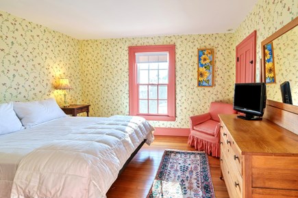 Edgartown Village Martha's Vineyard vacation rental - Queen Bedroom - Second Floor