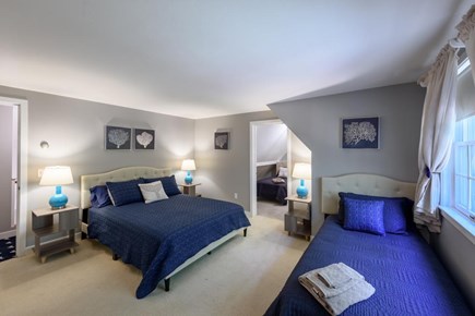 Edgartown Martha's Vineyard vacation rental - Upstairs bedroom with queen/twin beds
