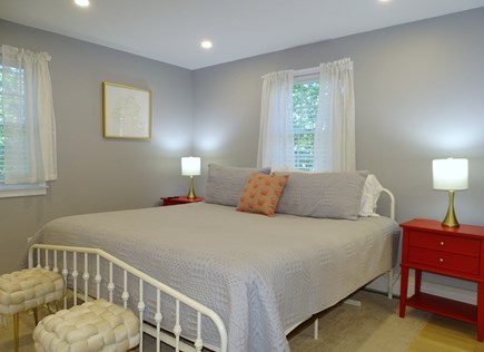 Edgartown Martha's Vineyard vacation rental - Main floor king bedroom with en suite bath
