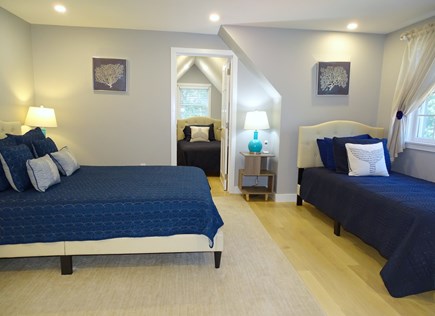 Edgartown Martha's Vineyard vacation rental - Upstairs bedroom with queen and two twins