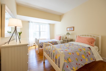 Vineyard Haven Martha's Vineyard vacation rental - Adorable twins bedroom