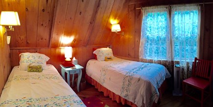 West Tisbury Martha's Vineyard vacation rental - Twin guest room