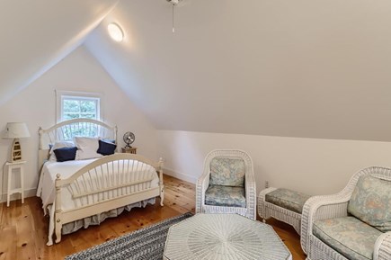 Chilmark, Abel's Hill Martha's Vineyard vacation rental - Carriage House Queen Bedroom