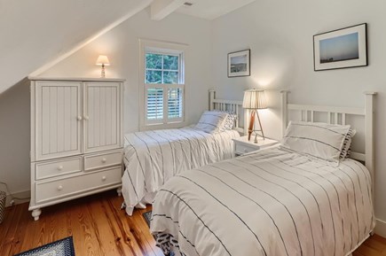 Chilmark, Abel's Hill Martha's Vineyard vacation rental - Upstairs Bedroom with Twin Beds