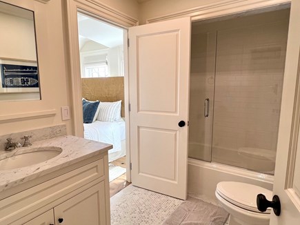 Edgartown Village Martha's Vineyard vacation rental - Shared bath of twin bedroom w/ trundles and adjacent queen bed.