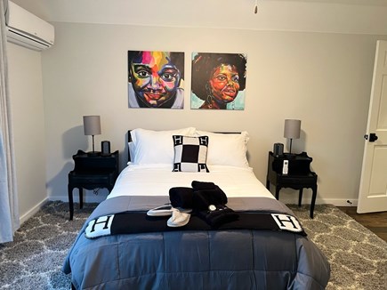 Oak Bluffs Martha's Vineyard vacation rental - Bedroom 2 (Modern Jack and Jill bath shared with Bedroom 3)